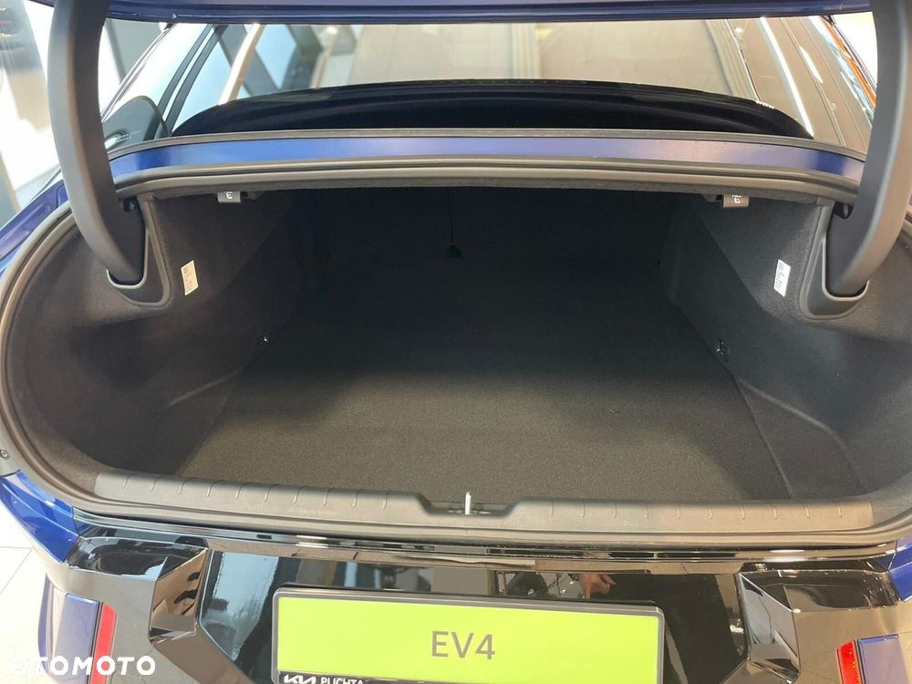 Kia EV4 - 8
