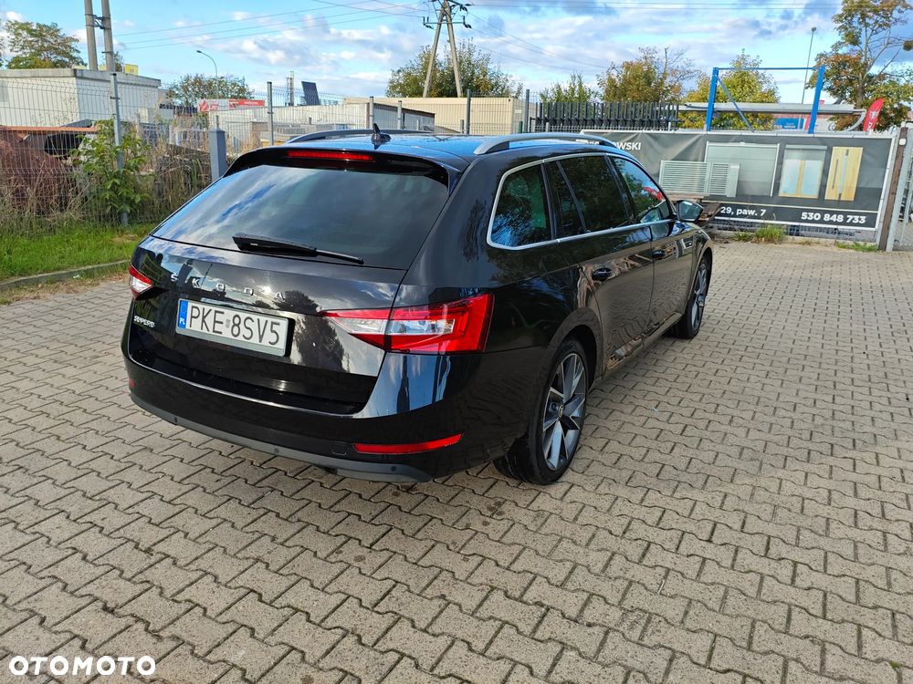 Skoda Superb 2.0 TDI SCR Ambition DSG - 2