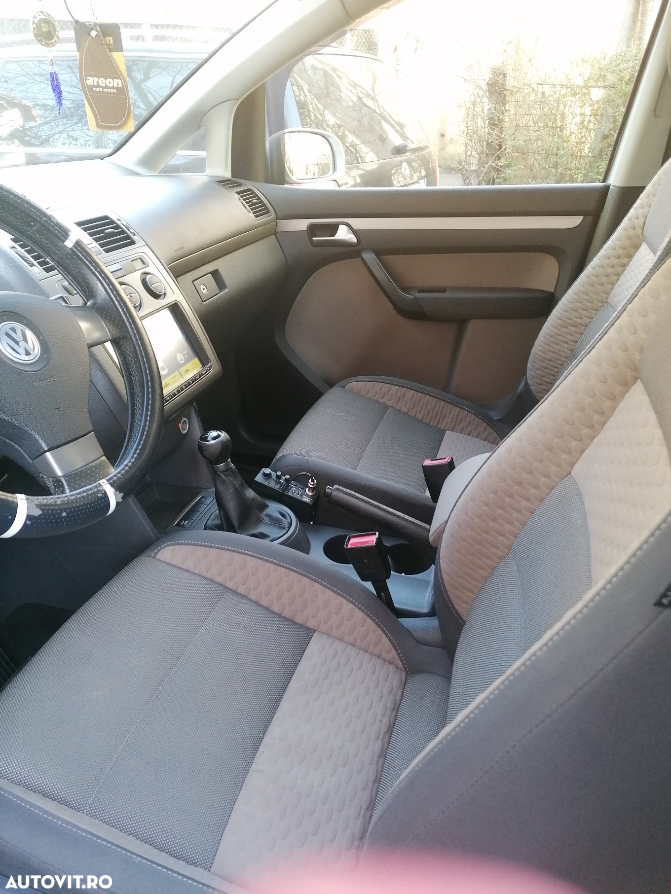 Volkswagen Touran 2.0 TDI DPF Cross - 4