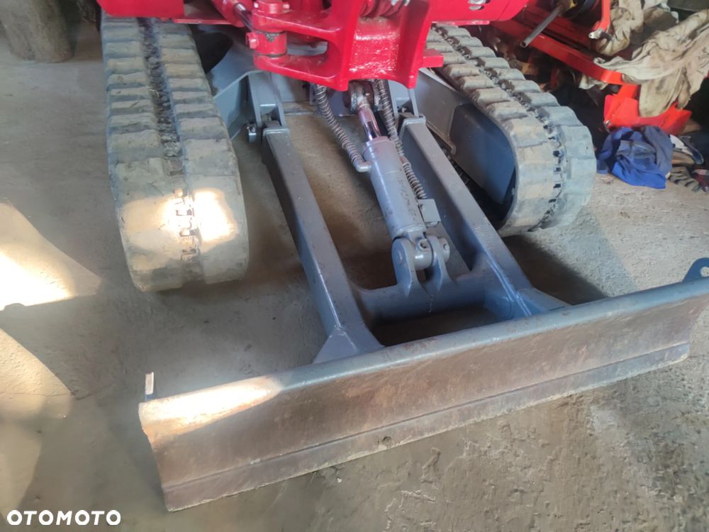 Takeuchi TB228 - 5