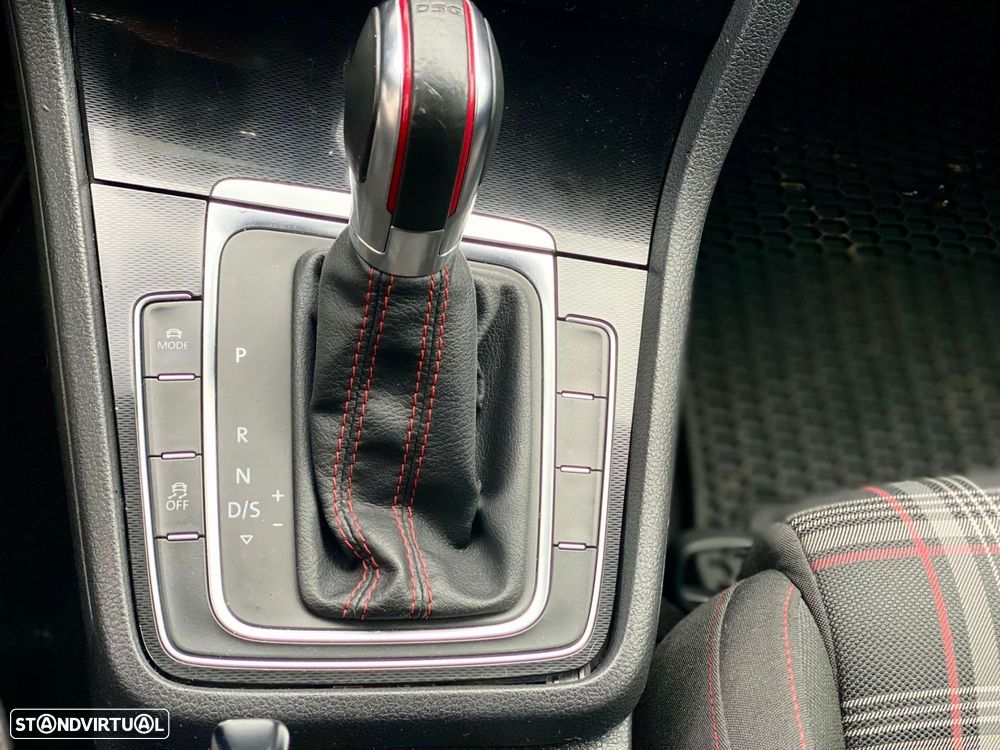 VW Golf 2.0 TSi GTi DSG - 20