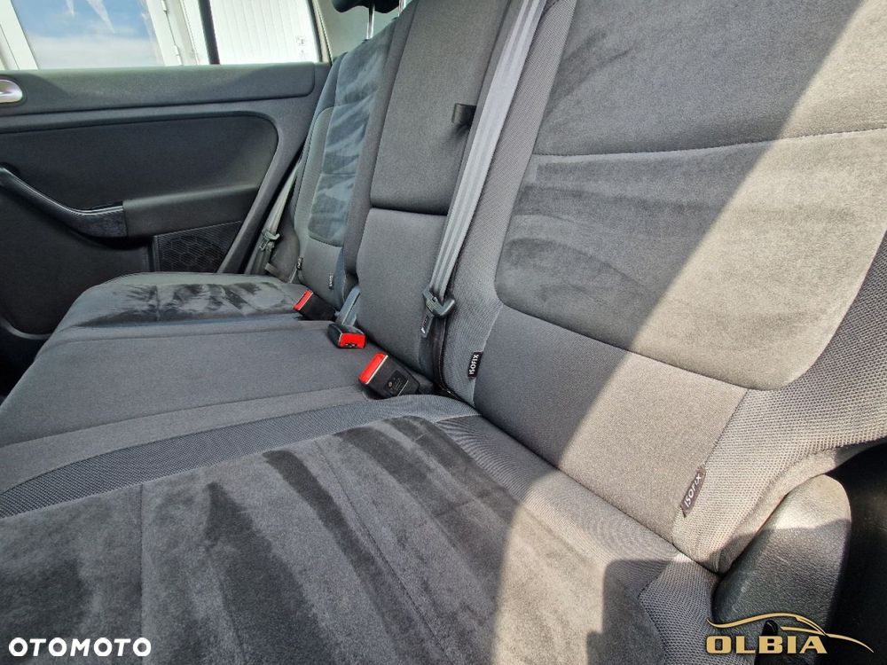 Volkswagen Golf 1.4 TSI Highline DSG - 18