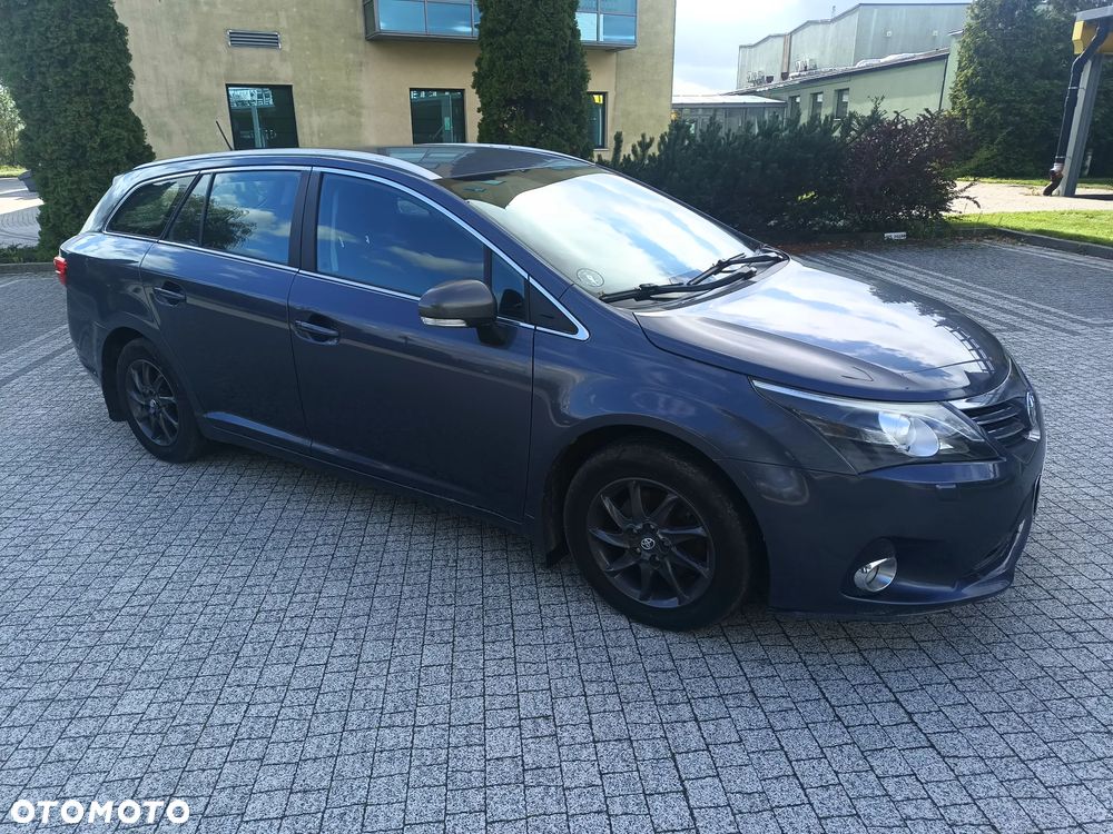 Toyota Avensis 1.8 Luna - 19