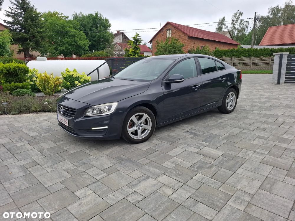 Volvo S60 D2 Momentum - 4
