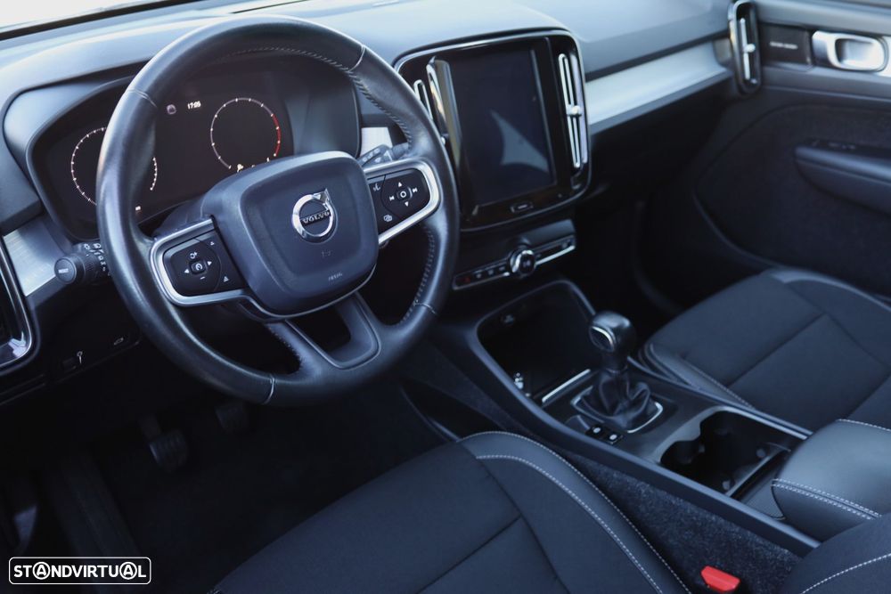 Volvo XC 40 2.0 D3 Momentum Plus - 7