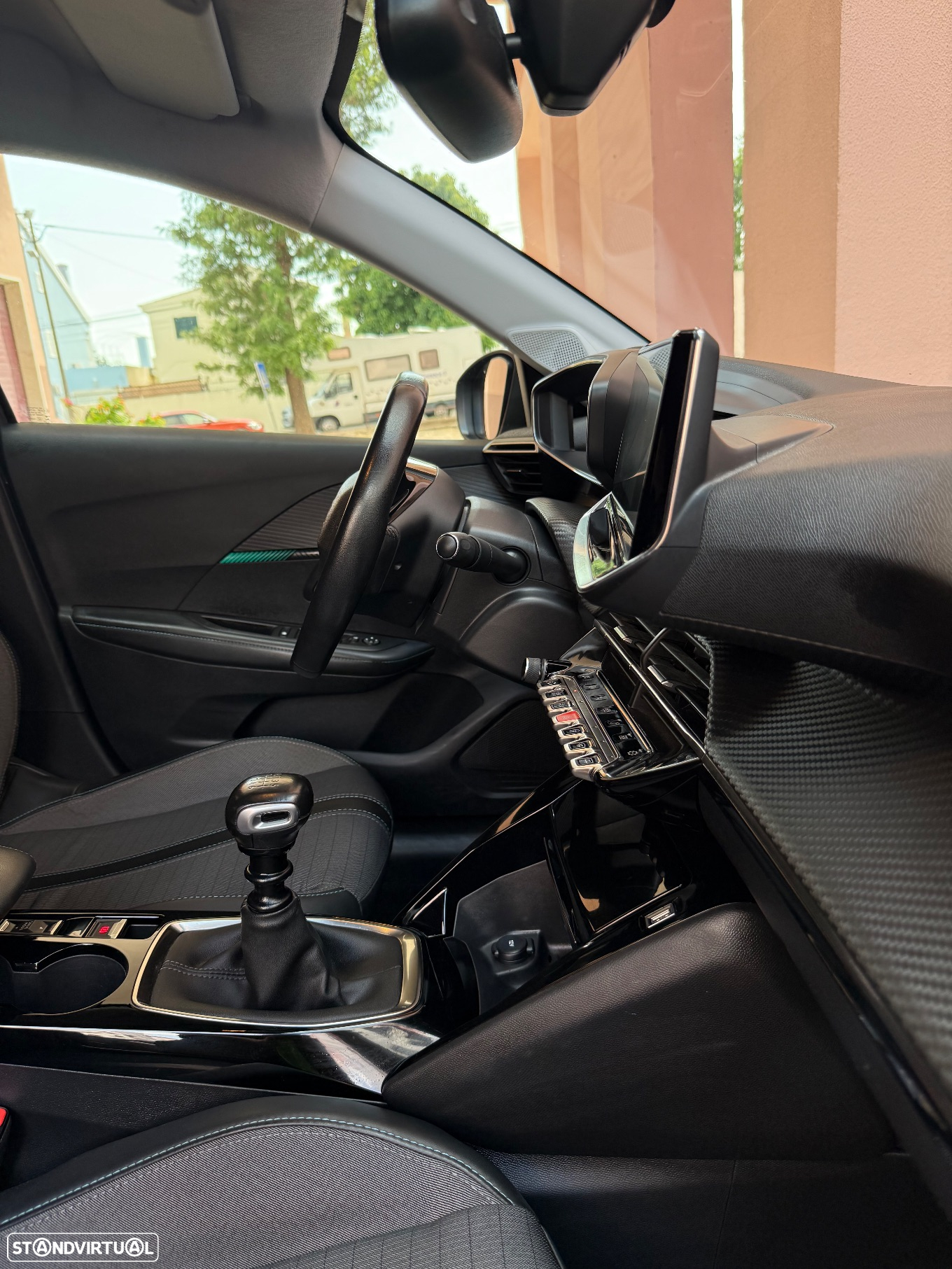 Peugeot 208 1.2 PureTech Allure - 21