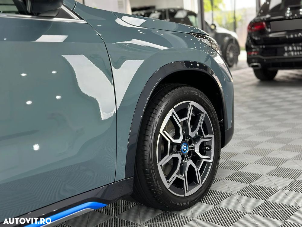 BMW iX1 xDrive30 - 14