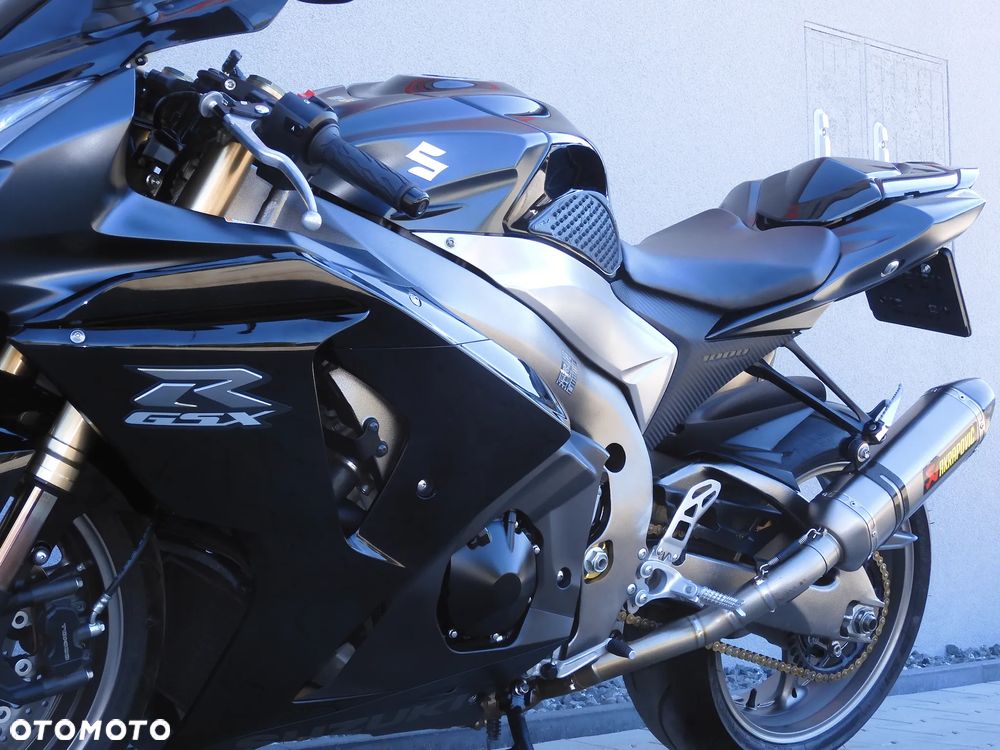 Suzuki GSX-R - 40
