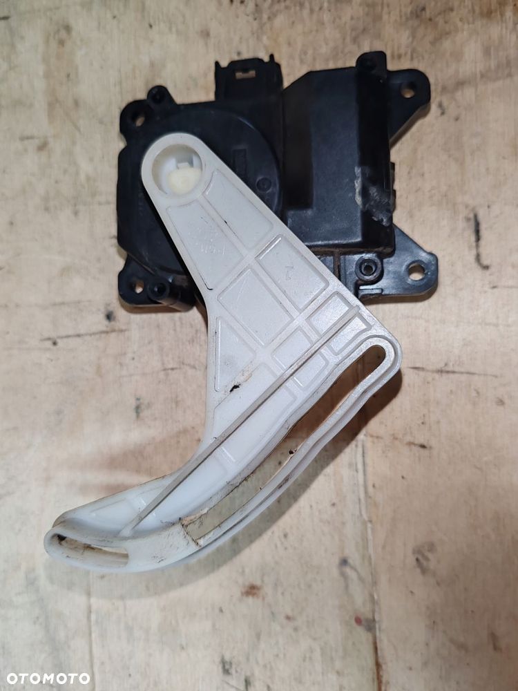 silniczek nagrzewnicy sterownik klap 063700-7490 toyota corolla verso 01-09 - 3