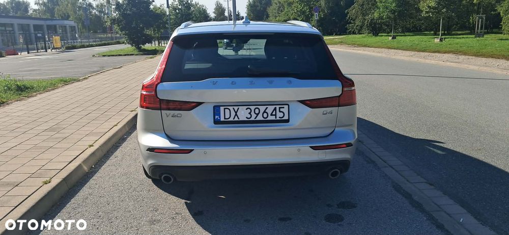 Volvo V60 D4 Momentum Pro - 10