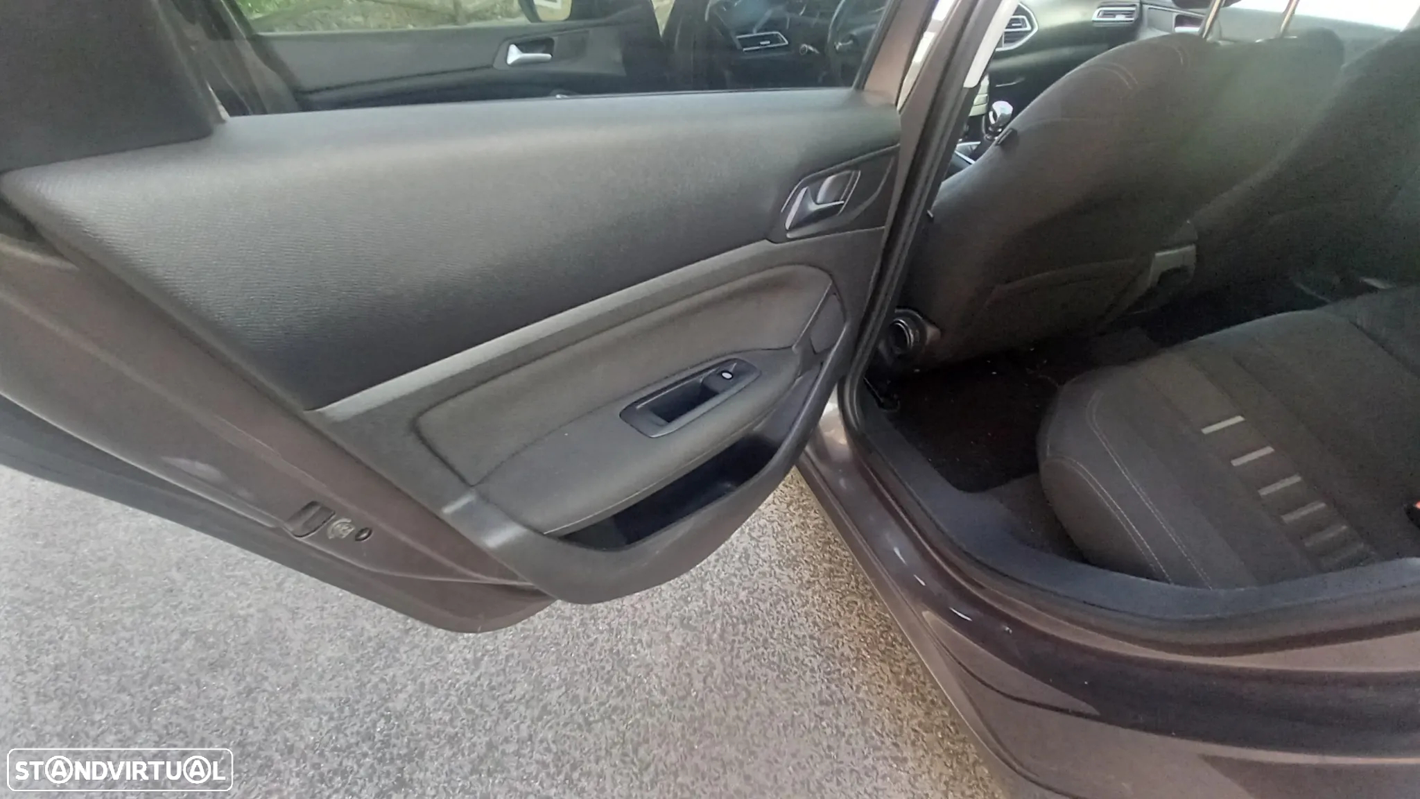 Peugeot 308 SW 1.6 BlueHDi Allure - 12