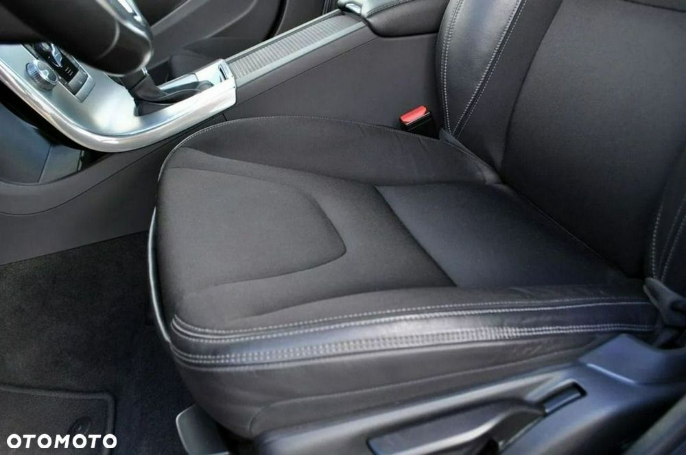 Volvo S60 - 25