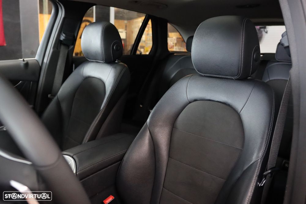 Mercedes-Benz GLC 350 e 4Matic 7G-TRONIC AMG Line - 23