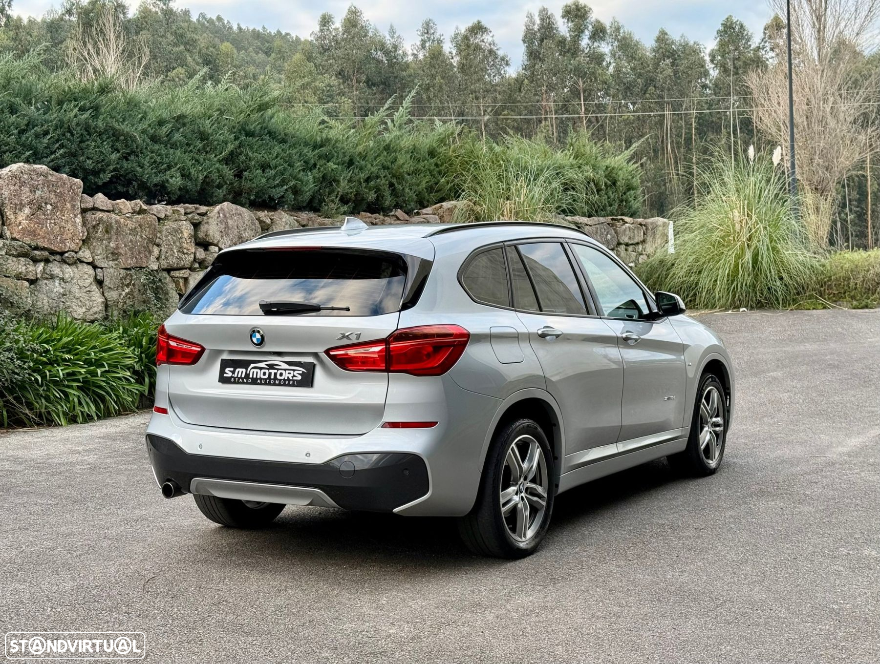 BMW X1 18 d sDrive Auto Pack M - 3