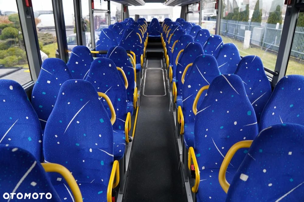 Mercedes-Benz INTOURO / 12 METRÓW / EURO 5 / MANUAL / SPROWADZONY / - 33