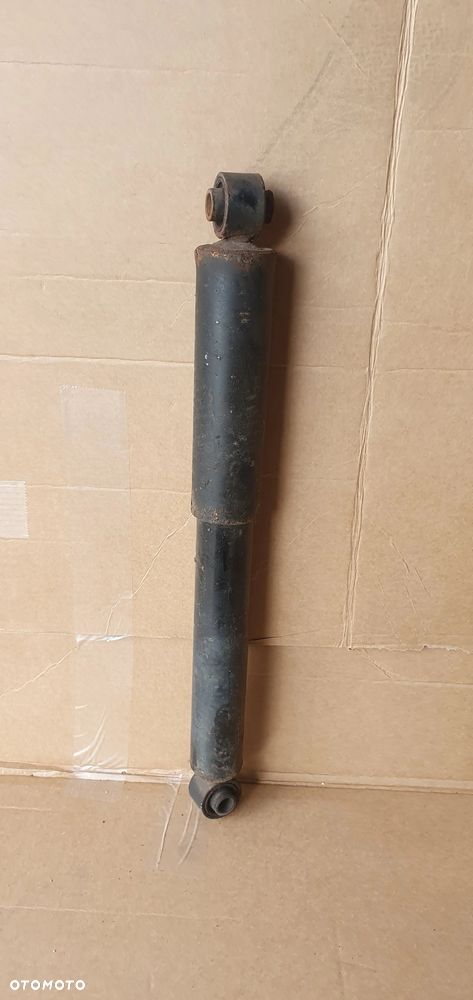 Amortyzator prawy tył tylny Kia Sorento I - 4