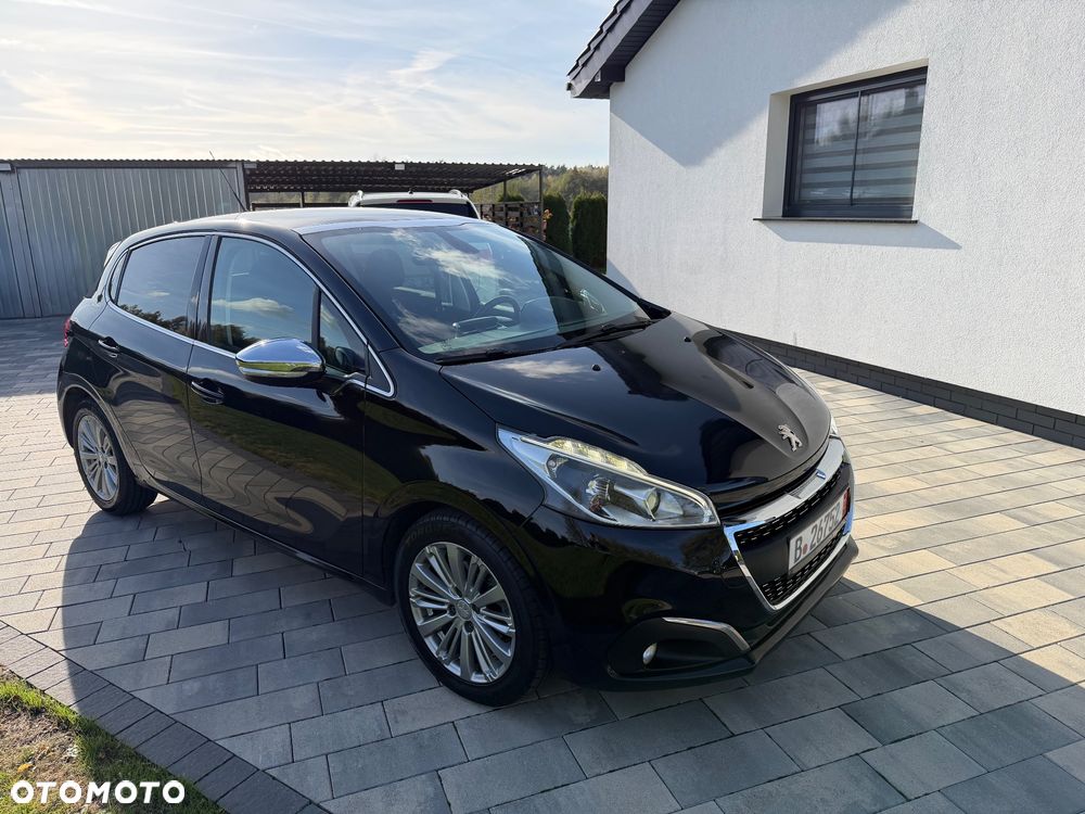 Peugeot 208 1.6 BlueHDi Allure S&S - 25
