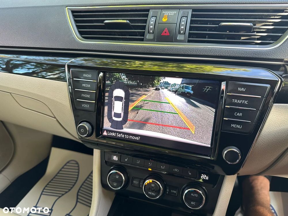 Skoda Superb 2.0 TDI Green tec L&K - 13