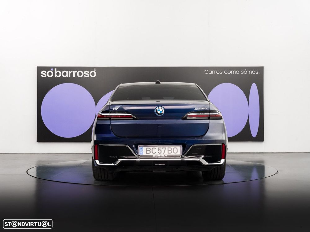 BMW i7 xDrive60 Pack Desportivo M - 5