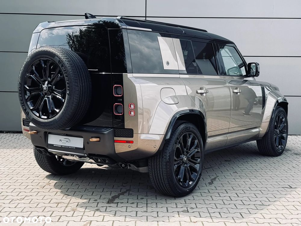 Land Rover Defender 4.4 P635 V8 mHEV Octa - 13