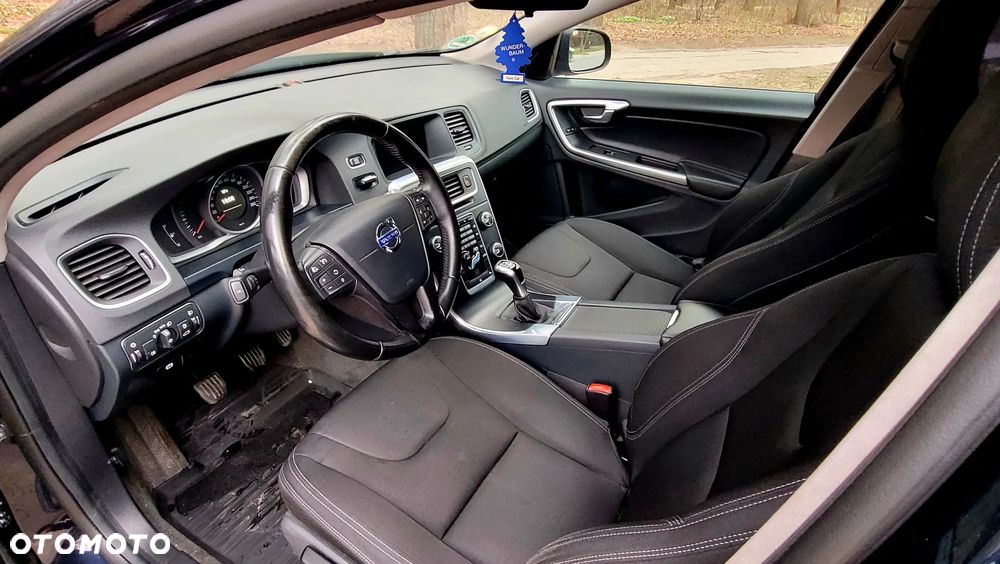 Volvo V60 D2 - 8