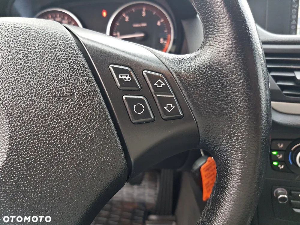 BMW X1 sDrive18d xLine - 21