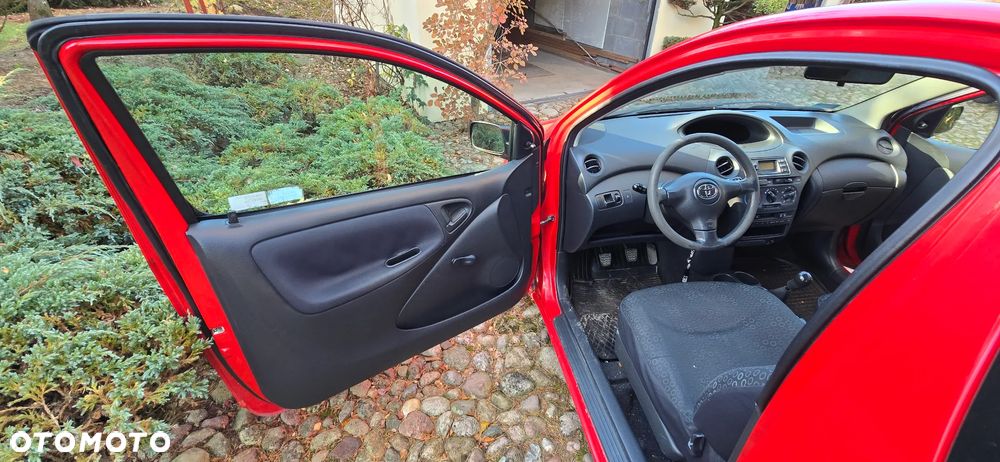 Toyota Yaris - 8