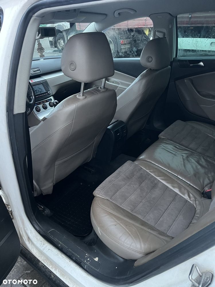 Volkswagen Passat 2.0 TDI DPF Highline - 8
