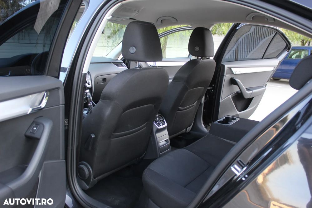 Skoda Octavia 2.0 TDI 4X4 ELEGANCE DSG - 11