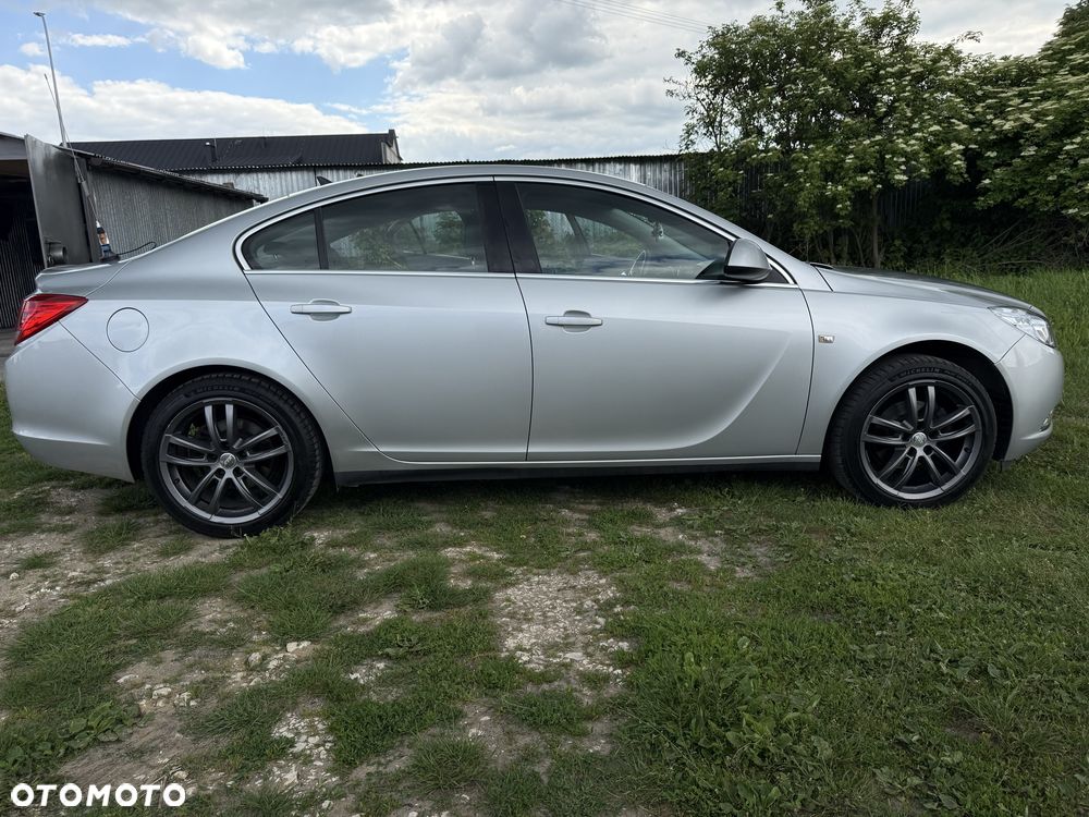 Opel Insignia - 1
