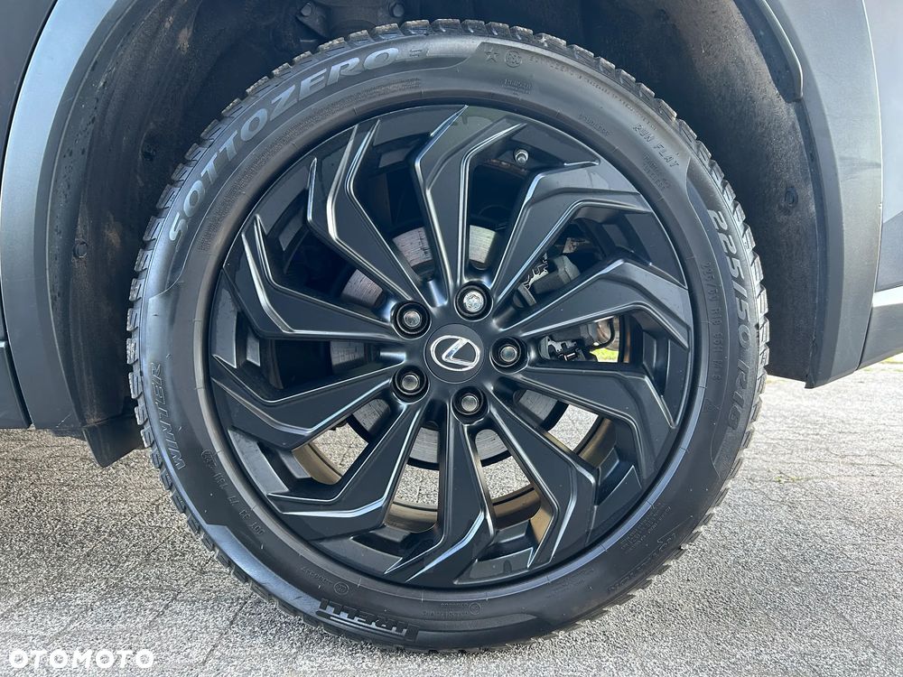 Lexus UX 250h GPF F Impression 2WD - 37