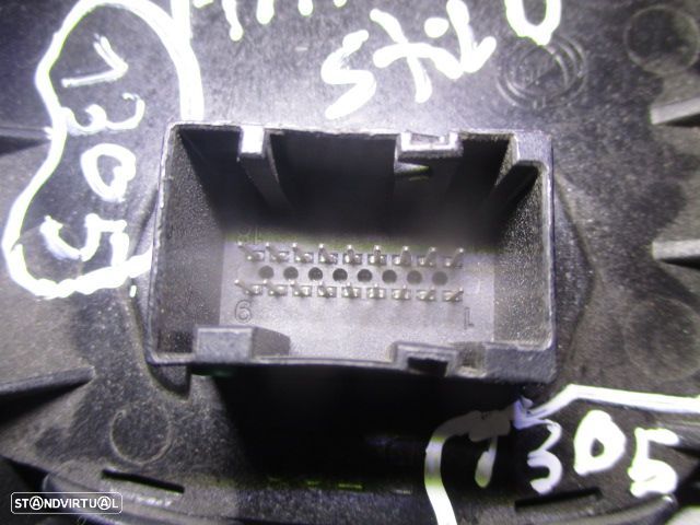 Interruptor B569 FIAT STILO LUZES FIAT STILO SW 2003 1.6 16V 105CV 5P PRETO INTERRUPTOR DE LUZES FIAT STILO 192 2002 1.9JTD 115CV 3P VIOLETA ESCURO INTERRUPTOR DE LUZES - 3