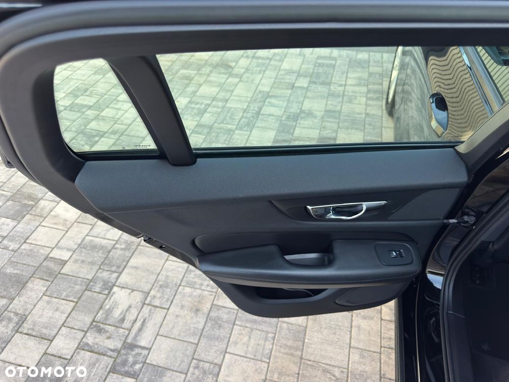 Volvo V60 B4 D Momentum Core - 23