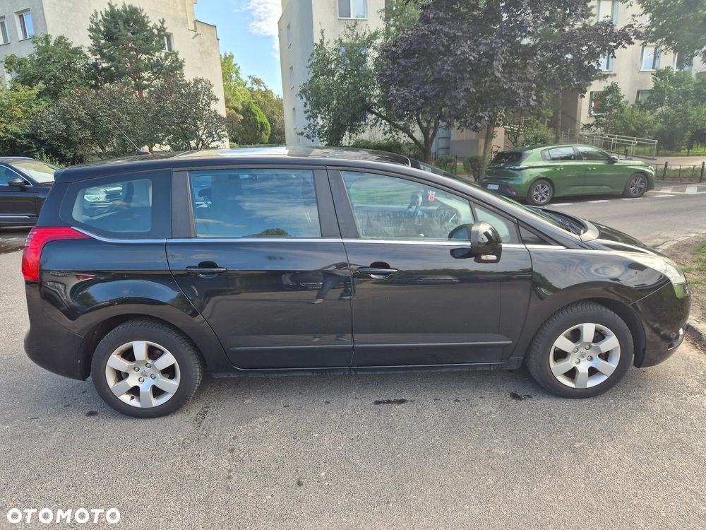 Peugeot 5008 1.6 THP Premium - 4