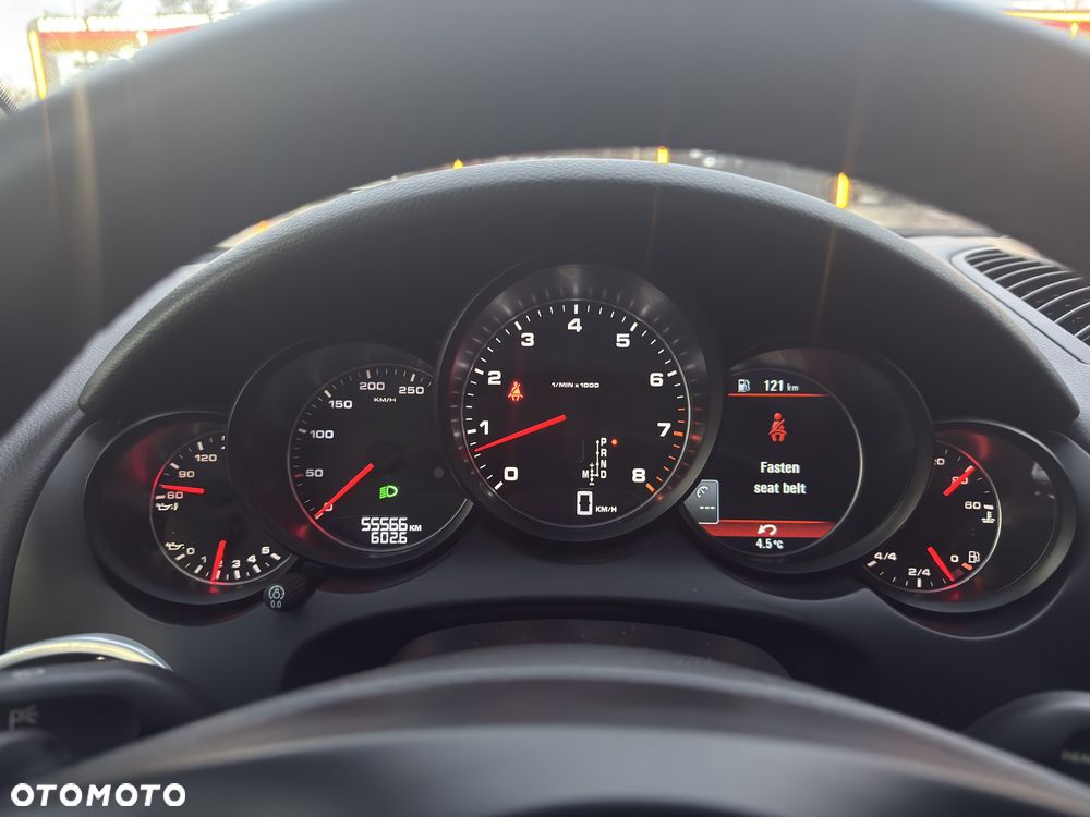 Porsche Cayenne - 7
