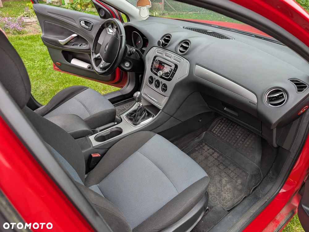 Ford Mondeo 2.0 TDCi Ambiente - 12