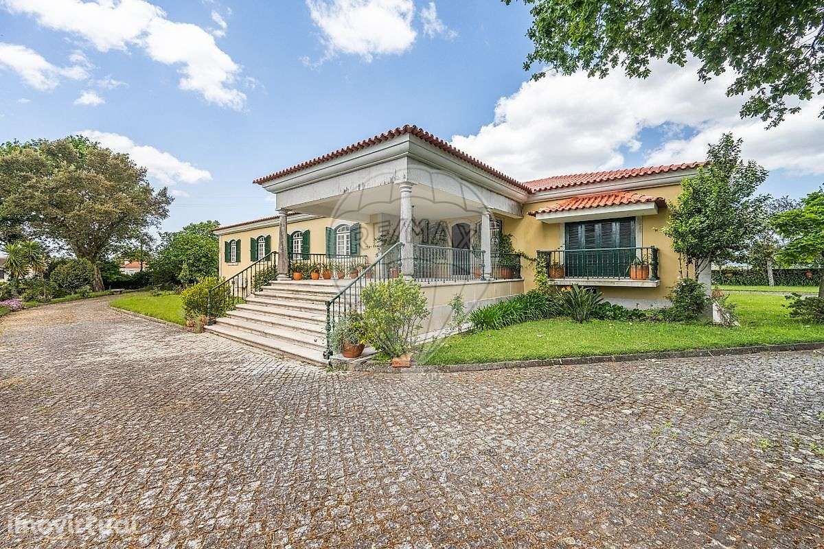 Moradia T5 para venda - Grande imagem: 2/26