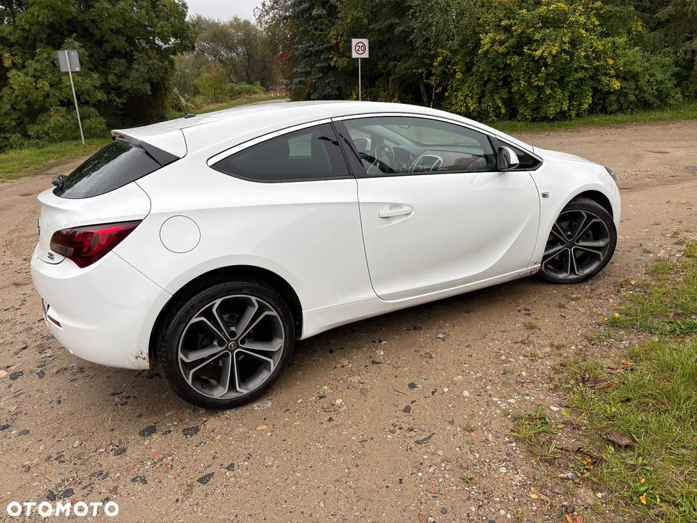 Opel Astra IV GTC 2.0 CDTI Sport S&S - 6