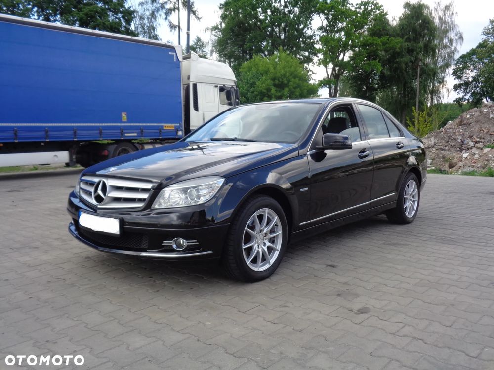 Mercedes-Benz Klasa C 180 BlueEFFICIENCY Avantgarde - 1