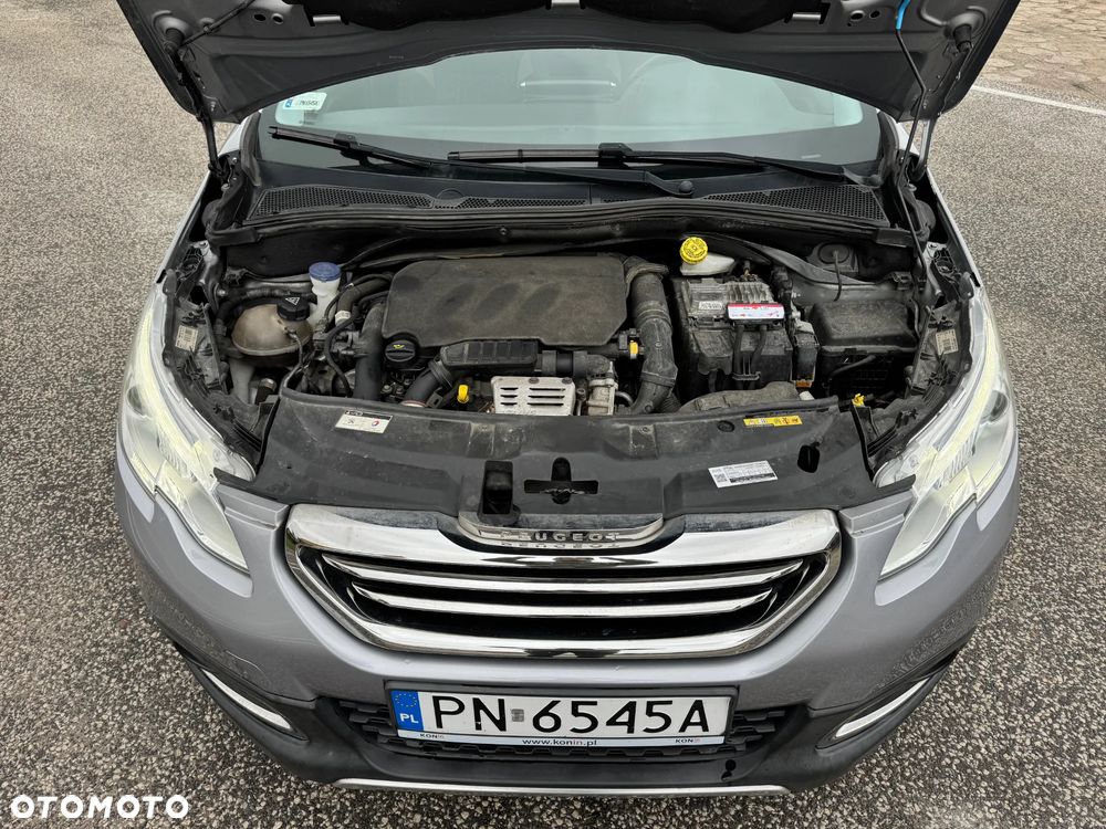 Peugeot 2008 1.2 Pure Tech Style S&S - 6