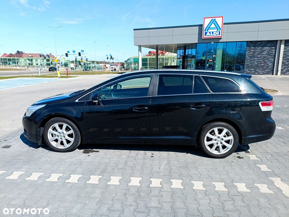 Toyota Avensis 2.0 D-4D 2010 - 4