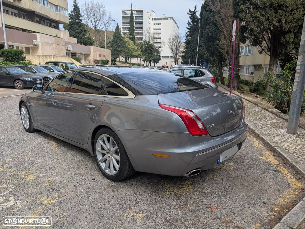 Jaguar XJ 3.0 D V6 LWB Premium Luxury - 4