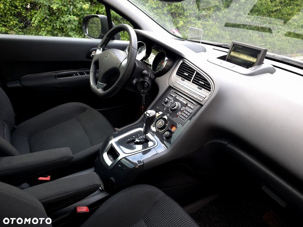 Peugeot 5008 - 11