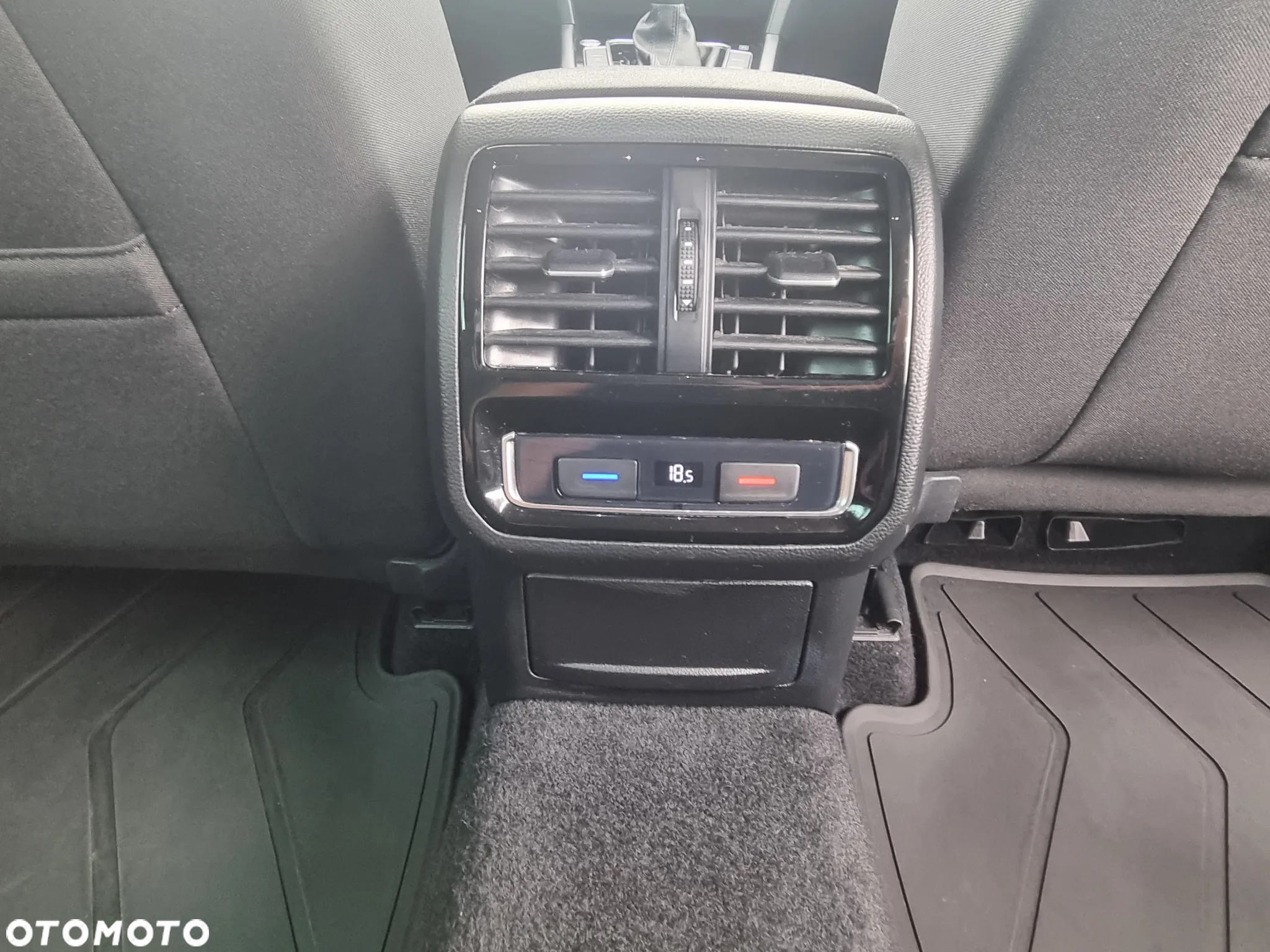 Volkswagen Passat Variant 1.5 TSI OPF DSG Business - 15