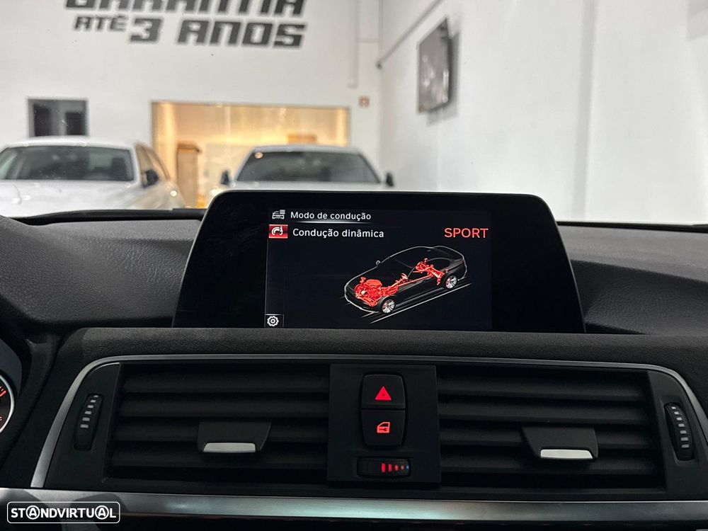 BMW 330 e iPerformance Pack M - 33