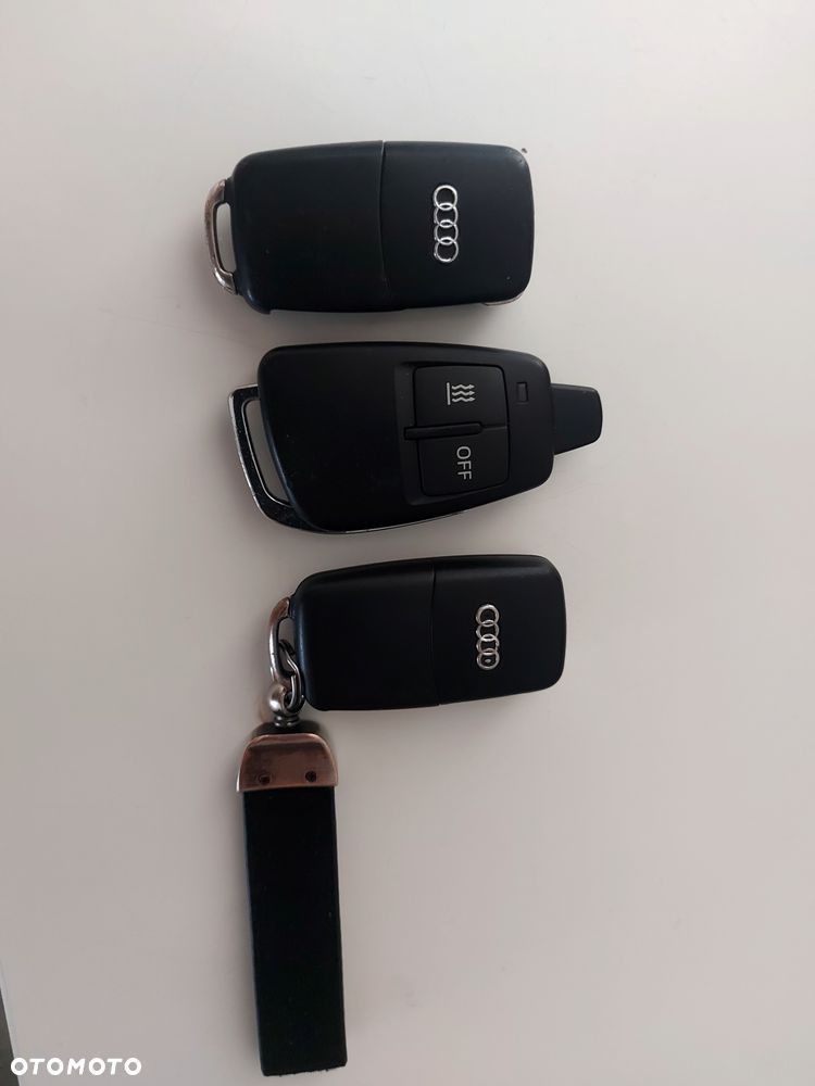 Audi A8 4.2 Quattro - 13