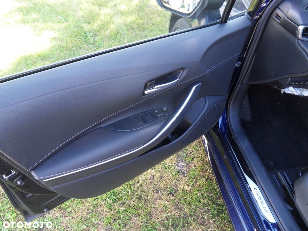 Toyota Corolla 1.8 Hybrid Selection - 17