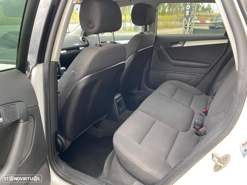 Audi A3 Sportback 1.6 TDI S-line - 11