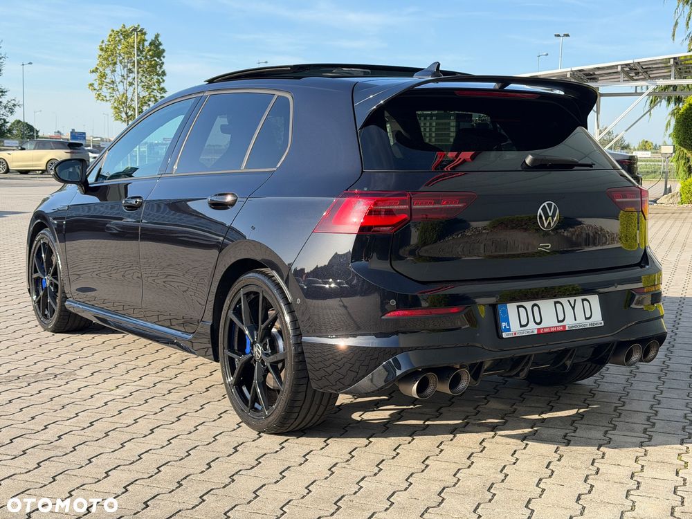 Volkswagen Golf - 6