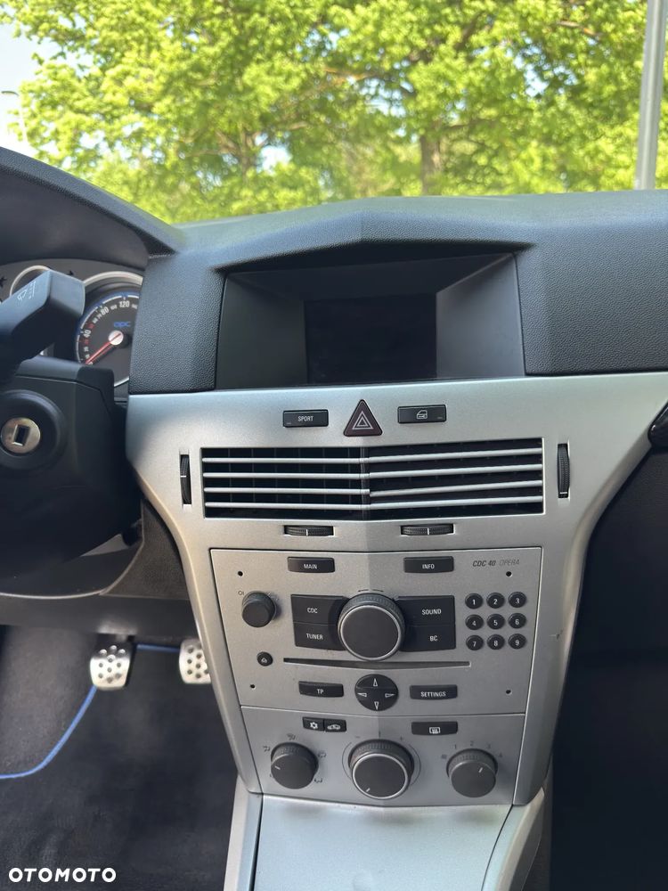 Opel Astra 2.0 T OPC - 16
